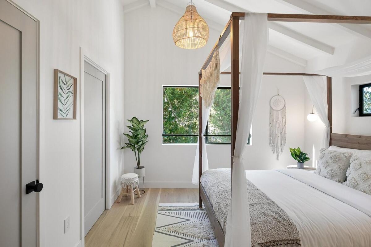 Stunning House With 5 Bedrooms, Pool, Jacuzzi, Fire-pit, * Los Angeles