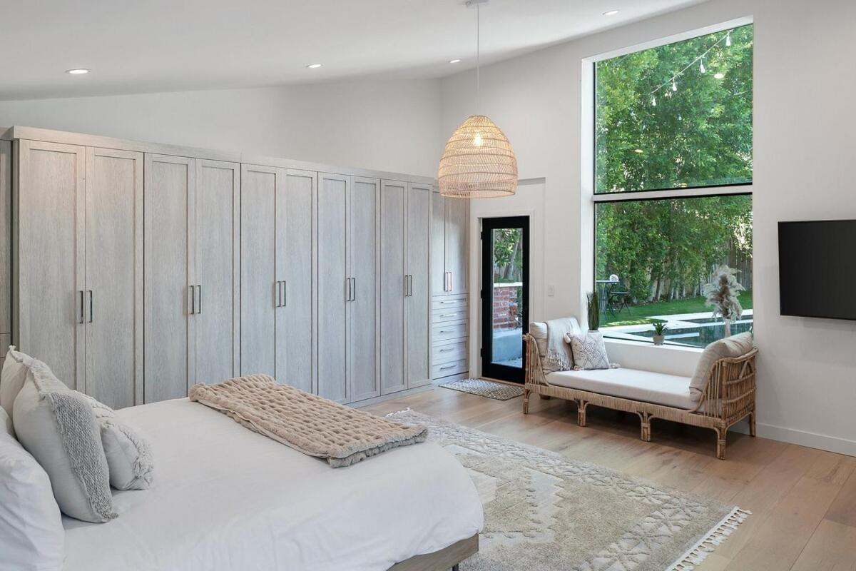 Stunning House With 5 Bedrooms, Pool, Jacuzzi, Fire-pit, * Los Angeles